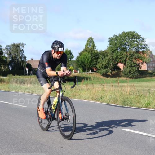 25.08.2024 - Elbe Triathlon Hamburg Fuchs,  Jonas http://msf.ph/oto/6842014 25.08.2024 09:40:35 Radfahren 194, 452, 205 meine-sportfotos.de