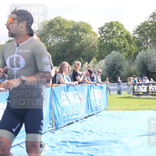 25.08.2024 - Elbe Triathlon Hamburg H.Heesch http://msf.ph/oto/6842040 25.08.2024 10:30:15 Ziel 41, 101 meine-sportfotos.de
