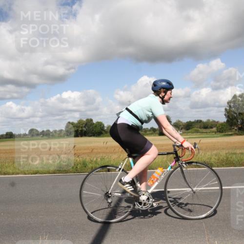 25.08.2024 - Elbe Triathlon Hamburg Fuchs,  Jonas http://msf.ph/oto/6842050 25.08.2024 11:28:26 Radfahren 1641 meine-sportfotos.de