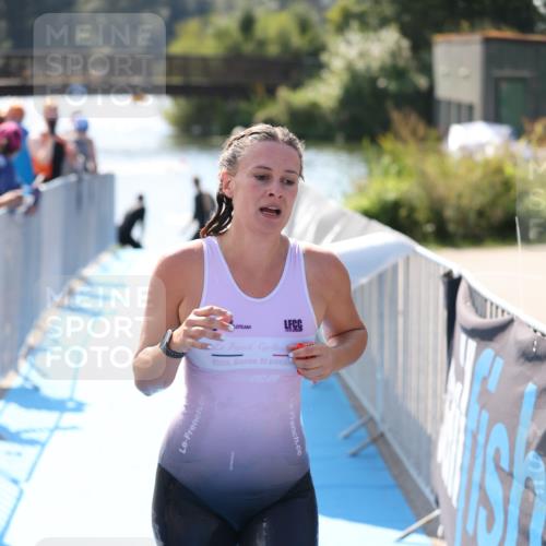 25.08.2024 - Elbe Triathlon Hamburg H.Heesch http://msf.ph/oto/6842051 25.08.2024 14:36:55 Schwimmen  meine-sportfotos.de