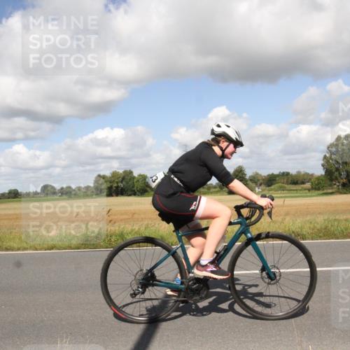 25.08.2024 - Elbe Triathlon Hamburg Fuchs,  Jonas http://msf.ph/oto/6842065 25.08.2024 11:28:56 Radfahren 1633 meine-sportfotos.de