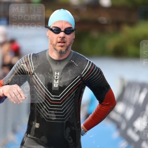 25.08.2024 - Elbe Triathlon Hamburg H.Heesch http://msf.ph/oto/6842073 25.08.2024 08:45:13 Schwimmen 168 meine-sportfotos.de