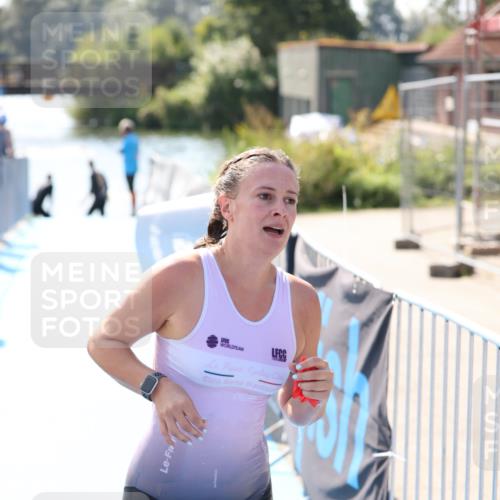 25.08.2024 - Elbe Triathlon Hamburg H.Heesch http://msf.ph/oto/6842091 25.08.2024 14:36:56 Schwimmen  meine-sportfotos.de