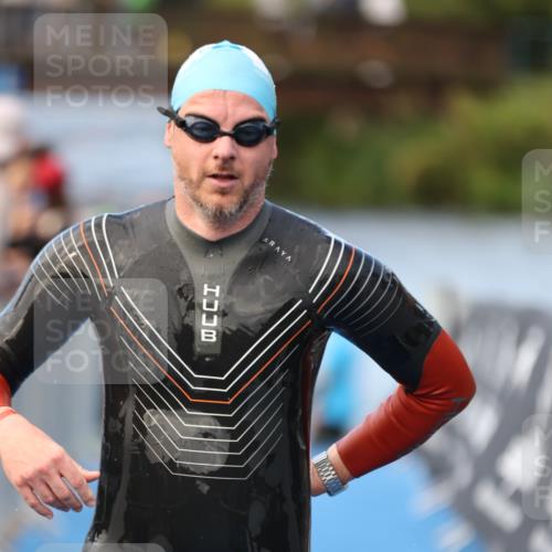 25.08.2024 - Elbe Triathlon Hamburg H.Heesch http://msf.ph/oto/6842092 25.08.2024 08:45:13 Schwimmen 168 meine-sportfotos.de