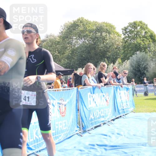 25.08.2024 - Elbe Triathlon Hamburg H.Heesch http://msf.ph/oto/6842096 25.08.2024 10:30:15 Ziel 41, 101 meine-sportfotos.de
