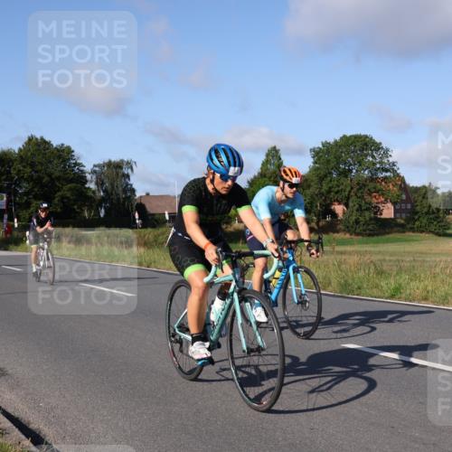 25.08.2024 - Elbe Triathlon Hamburg Fuchs,  Jonas http://msf.ph/oto/6842100 25.08.2024 09:40:48 Radfahren 238, 128, 252, 230, 318, 217 meine-sportfotos.de