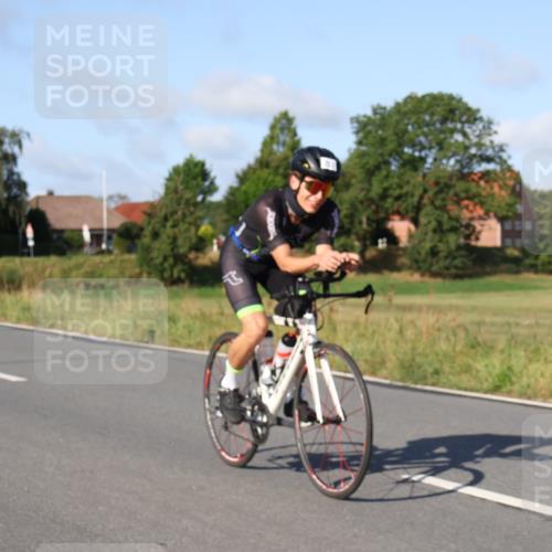 25.08.2024 - Elbe Triathlon Hamburg Fuchs,  Jonas http://msf.ph/oto/6842102 25.08.2024 09:40:49 Radfahren 238, 128, 252, 230, 318, 217 meine-sportfotos.de