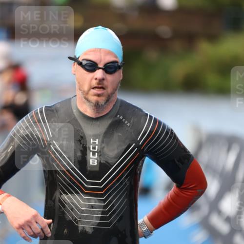 25.08.2024 - Elbe Triathlon Hamburg H.Heesch http://msf.ph/oto/6842103 25.08.2024 08:45:13 Schwimmen 168 meine-sportfotos.de
