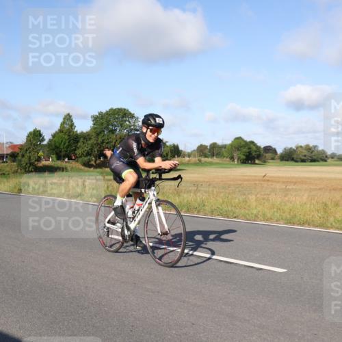 25.08.2024 - Elbe Triathlon Hamburg Fuchs,  Jonas http://msf.ph/oto/6842109 25.08.2024 09:40:49 Radfahren 238, 128, 252, 230, 318, 217 meine-sportfotos.de