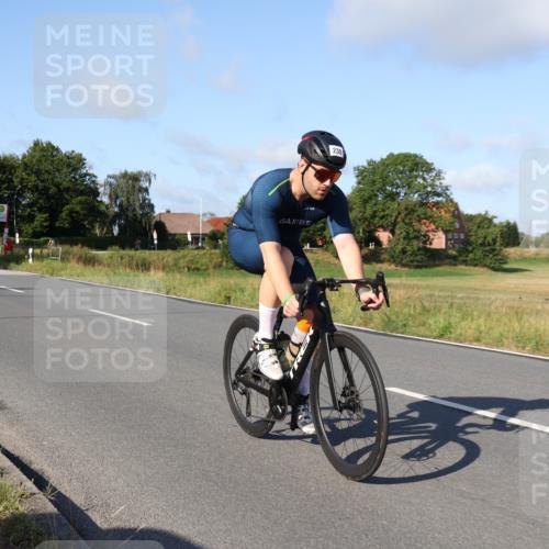 25.08.2024 - Elbe Triathlon Hamburg Fuchs,  Jonas http://msf.ph/oto/6842122 25.08.2024 09:40:50 Radfahren 238, 128, 252, 230, 318, 217 meine-sportfotos.de
