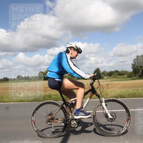 25.08.2024 - Elbe Triathlon Hamburg Fuchs,  Jonas http://msf.ph/oto/6842140 25.08.2024 11:33:18 Radfahren 1661, 1622 meine-sportfotos.de