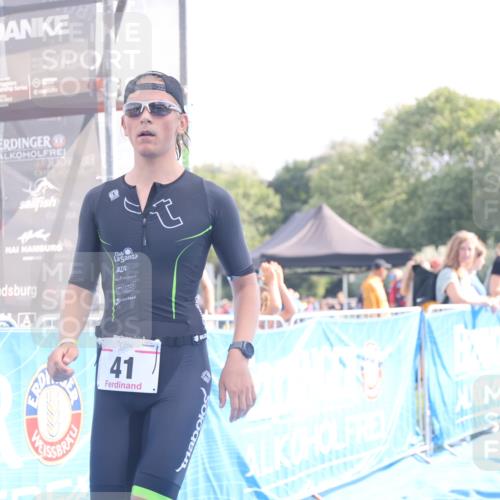 25.08.2024 - Elbe Triathlon Hamburg H.Heesch http://msf.ph/oto/6842147 25.08.2024 10:30:16 Ziel 41, 101 meine-sportfotos.de