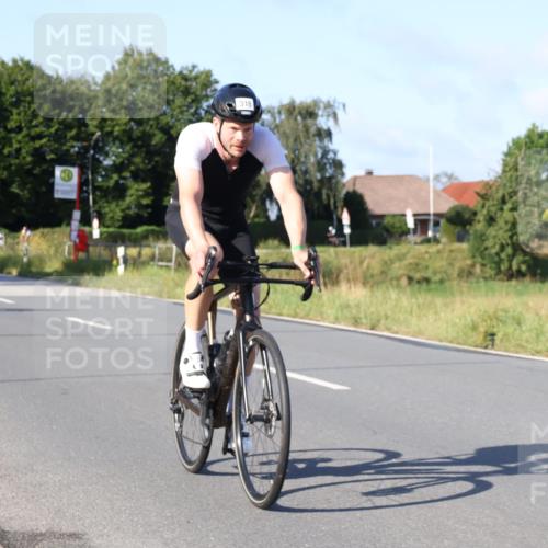25.08.2024 - Elbe Triathlon Hamburg Fuchs,  Jonas http://msf.ph/oto/6842149 25.08.2024 09:40:51 Radfahren 238, 128, 252, 230, 318, 217 meine-sportfotos.de