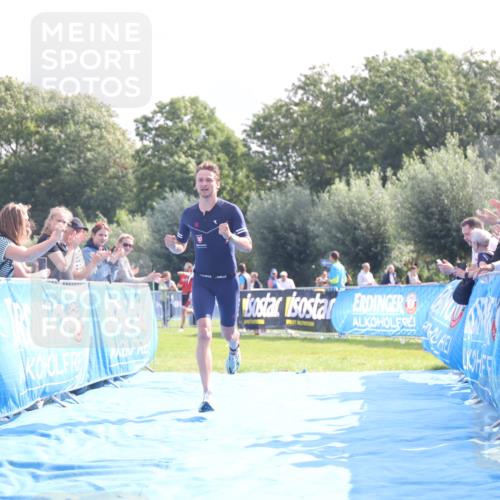 25.08.2024 - Elbe Triathlon Hamburg H.Heesch http://msf.ph/oto/6842151 25.08.2024 10:31:05 Ziel 207 meine-sportfotos.de
