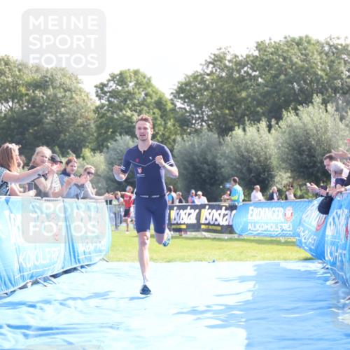 25.08.2024 - Elbe Triathlon Hamburg H.Heesch http://msf.ph/oto/6842157 25.08.2024 10:31:05 Ziel 207 meine-sportfotos.de