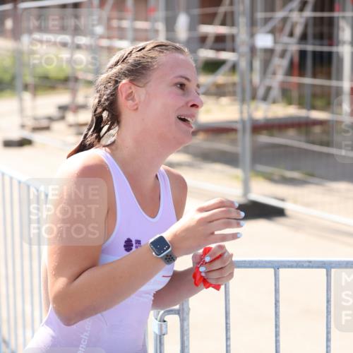 25.08.2024 - Elbe Triathlon Hamburg H.Heesch http://msf.ph/oto/6842163 25.08.2024 14:36:56 Schwimmen  meine-sportfotos.de