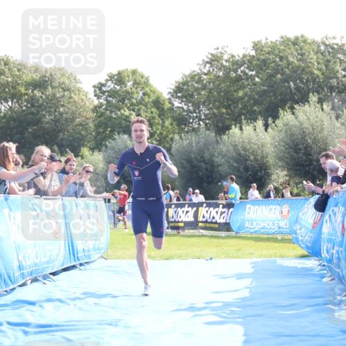 25.08.2024 - Elbe Triathlon Hamburg H.Heesch http://msf.ph/oto/6842164 25.08.2024 10:31:05 Ziel 207 meine-sportfotos.de