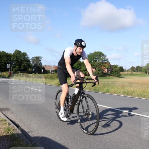 25.08.2024 - Elbe Triathlon Hamburg Fuchs,  Jonas http://msf.ph/oto/6842168 25.08.2024 09:40:51 Radfahren 238, 128, 252, 230, 318, 217 meine-sportfotos.de