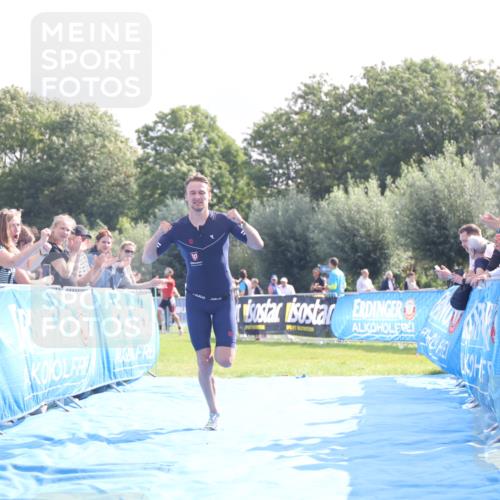 25.08.2024 - Elbe Triathlon Hamburg H.Heesch http://msf.ph/oto/6842179 25.08.2024 10:31:05 Ziel 207 meine-sportfotos.de