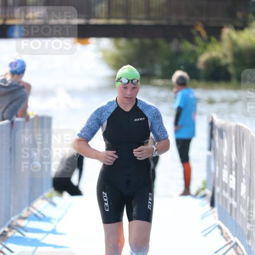 25.08.2024 - Elbe Triathlon Hamburg H.Heesch http://msf.ph/oto/6842185 25.08.2024 14:37:14 Schwimmen  meine-sportfotos.de