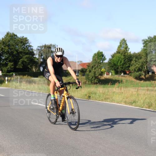 25.08.2024 - Elbe Triathlon Hamburg Fuchs,  Jonas http://msf.ph/oto/6842186 25.08.2024 09:40:53 Radfahren 238, 128, 252, 230, 318, 217 meine-sportfotos.de