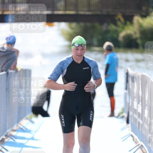 25.08.2024 - Elbe Triathlon Hamburg H.Heesch http://msf.ph/oto/6842191 25.08.2024 14:37:14 Schwimmen  meine-sportfotos.de