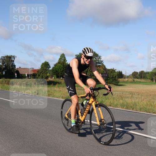 25.08.2024 - Elbe Triathlon Hamburg Fuchs,  Jonas http://msf.ph/oto/6842197 25.08.2024 09:40:53 Radfahren 238, 128, 252, 230, 318, 217 meine-sportfotos.de