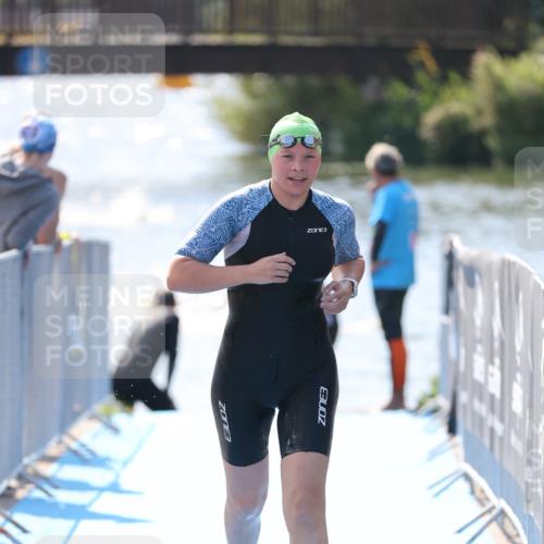 25.08.2024 - Elbe Triathlon Hamburg H.Heesch http://msf.ph/oto/6842206 25.08.2024 14:37:14 Schwimmen  meine-sportfotos.de