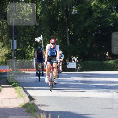 25.08.2024 - Elbe Triathlon Hamburg Fuchs,  Jonas http://msf.ph/oto/6842208 25.08.2024 09:40:57 Radfahren 217, 210, 303, 244 meine-sportfotos.de