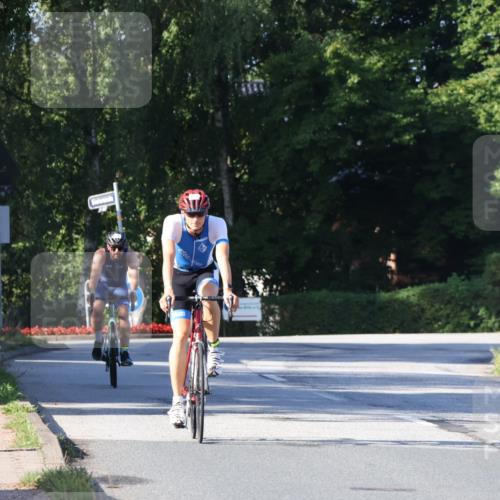 25.08.2024 - Elbe Triathlon Hamburg Fuchs,  Jonas http://msf.ph/oto/6842213 25.08.2024 09:40:58 Radfahren 217, 210, 303, 244 meine-sportfotos.de