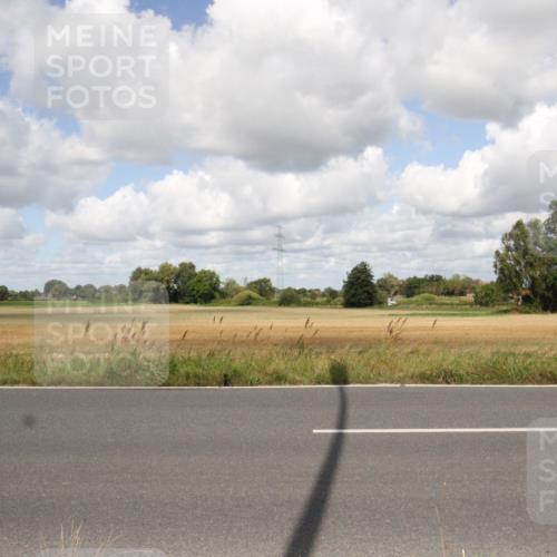 25.08.2024 - Elbe Triathlon Hamburg Fuchs,  Jonas http://msf.ph/oto/6842215 25.08.2024 11:46:37 Radfahren  meine-sportfotos.de