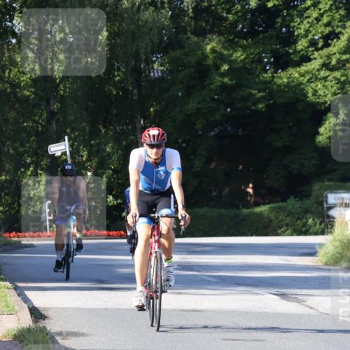 25.08.2024 - Elbe Triathlon Hamburg Fuchs,  Jonas http://msf.ph/oto/6842225 25.08.2024 09:40:58 Radfahren 217, 210, 303, 244 meine-sportfotos.de