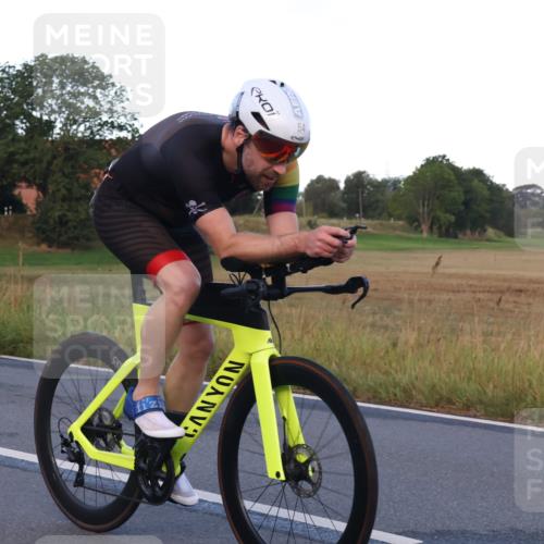 25.08.2024 - Elbe Triathlon Hamburg Fuchs,  Jonas http://msf.ph/oto/6842234 25.08.2024 08:58:43 Radfahren 54, 41, 33 meine-sportfotos.de