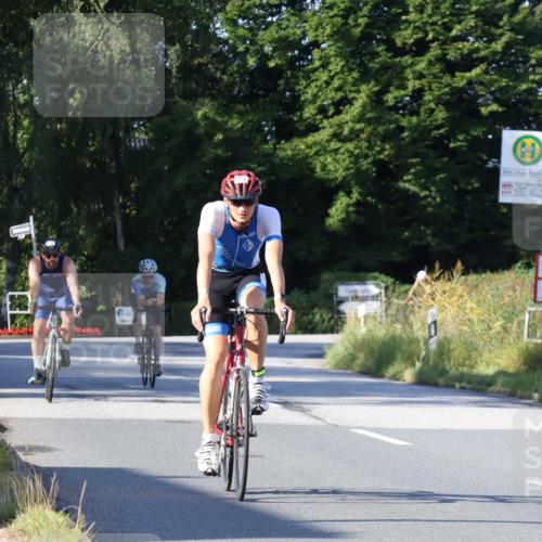 25.08.2024 - Elbe Triathlon Hamburg Fuchs,  Jonas http://msf.ph/oto/6842236 25.08.2024 09:40:59 Radfahren 210, 303, 244 meine-sportfotos.de