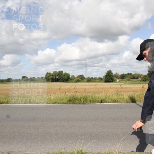 25.08.2024 - Elbe Triathlon Hamburg Fuchs,  Jonas http://msf.ph/oto/6842239 25.08.2024 11:47:31 Radfahren  meine-sportfotos.de