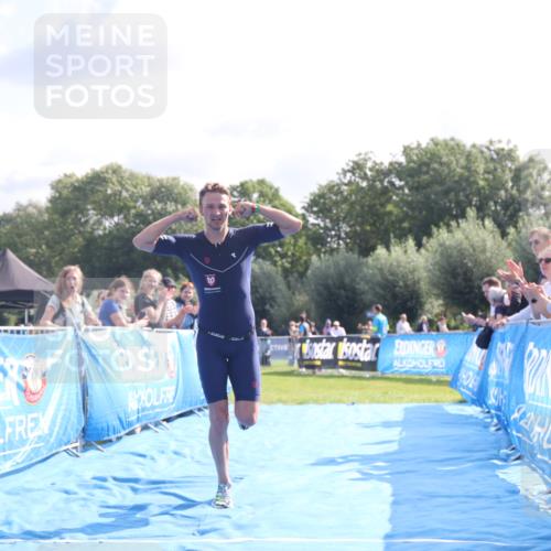 25.08.2024 - Elbe Triathlon Hamburg H.Heesch http://msf.ph/oto/6842253 25.08.2024 10:31:06 Ziel 207 meine-sportfotos.de