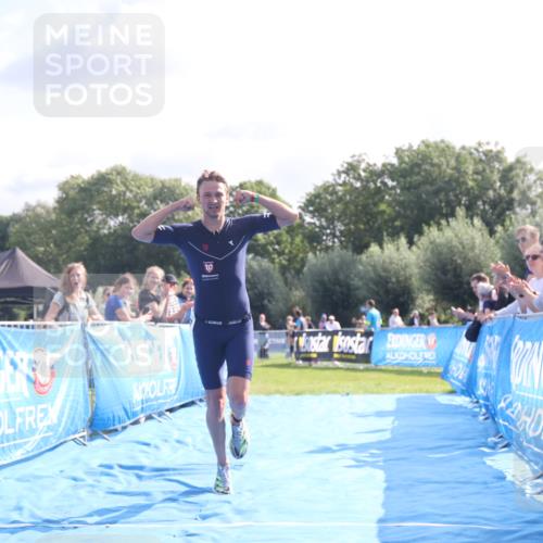 25.08.2024 - Elbe Triathlon Hamburg H.Heesch http://msf.ph/oto/6842261 25.08.2024 10:31:06 Ziel 207 meine-sportfotos.de
