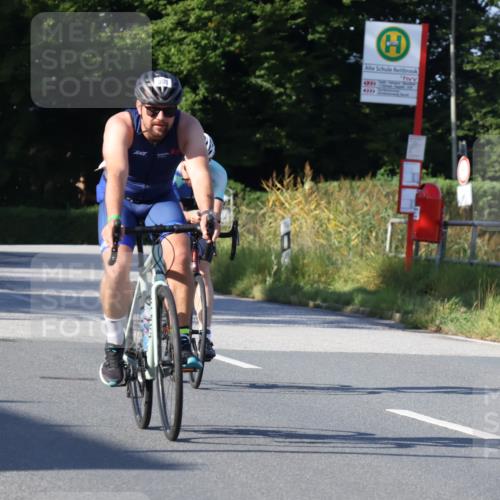 25.08.2024 - Elbe Triathlon Hamburg Fuchs,  Jonas http://msf.ph/oto/6842290 25.08.2024 09:41:01 Radfahren 210, 303, 244, 443 meine-sportfotos.de