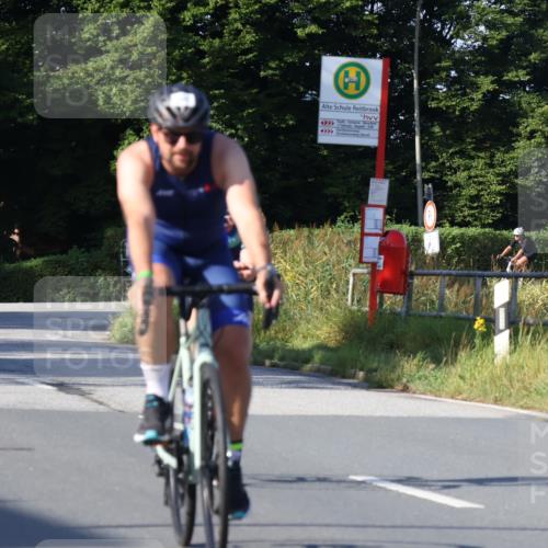 25.08.2024 - Elbe Triathlon Hamburg Fuchs,  Jonas http://msf.ph/oto/6842297 25.08.2024 09:41:01 Radfahren 210, 303, 244, 443 meine-sportfotos.de