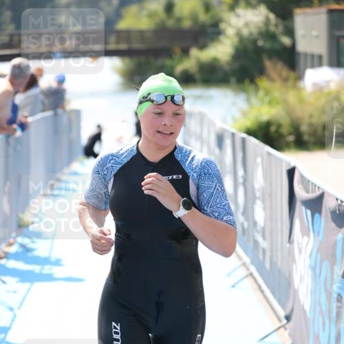 25.08.2024 - Elbe Triathlon Hamburg H.Heesch http://msf.ph/oto/6842299 25.08.2024 14:37:17 Schwimmen  meine-sportfotos.de