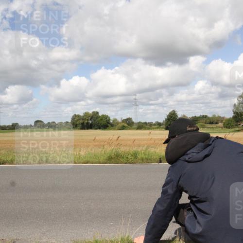 25.08.2024 - Elbe Triathlon Hamburg Fuchs,  Jonas http://msf.ph/oto/6842300 25.08.2024 11:47:34 Radfahren  meine-sportfotos.de