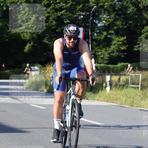 25.08.2024 - Elbe Triathlon Hamburg Fuchs,  Jonas http://msf.ph/oto/6842311 25.08.2024 09:41:02 Radfahren 210, 303, 244, 443 meine-sportfotos.de