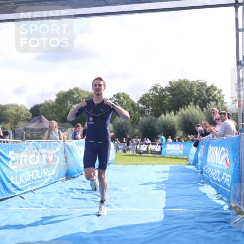 25.08.2024 - Elbe Triathlon Hamburg H.Heesch http://msf.ph/oto/6842313 25.08.2024 10:31:06 Ziel 207 meine-sportfotos.de