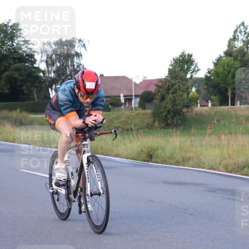 25.08.2024 - Elbe Triathlon Hamburg Fuchs,  Jonas http://msf.ph/oto/6842316 25.08.2024 08:58:49 Radfahren 41, 33 meine-sportfotos.de