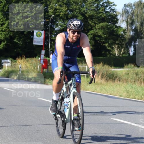 25.08.2024 - Elbe Triathlon Hamburg Fuchs,  Jonas http://msf.ph/oto/6842328 25.08.2024 09:41:02 Radfahren 210, 303, 244, 443 meine-sportfotos.de