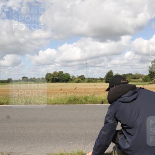 25.08.2024 - Elbe Triathlon Hamburg Fuchs,  Jonas http://msf.ph/oto/6842342 25.08.2024 11:47:36 Radfahren  meine-sportfotos.de