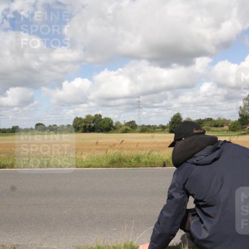 25.08.2024 - Elbe Triathlon Hamburg Fuchs,  Jonas http://msf.ph/oto/6842349 25.08.2024 11:47:36 Radfahren  meine-sportfotos.de