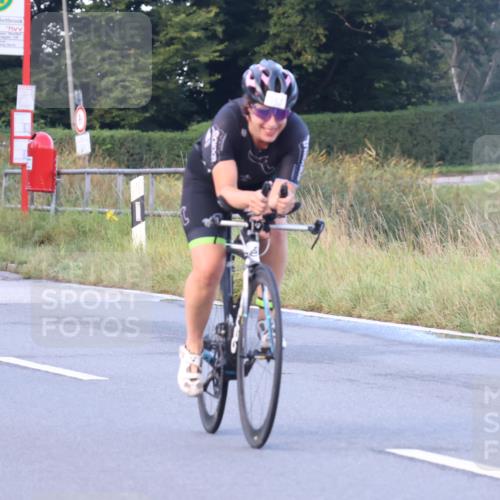 25.08.2024 - Elbe Triathlon Hamburg Fuchs,  Jonas http://msf.ph/oto/6842351 25.08.2024 08:59:08 Radfahren 143, 181 meine-sportfotos.de