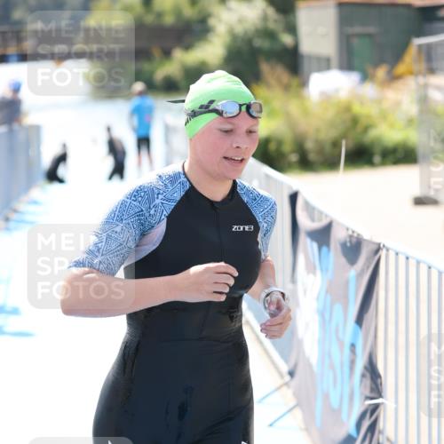 25.08.2024 - Elbe Triathlon Hamburg H.Heesch http://msf.ph/oto/6842352 25.08.2024 14:37:18 Schwimmen  meine-sportfotos.de