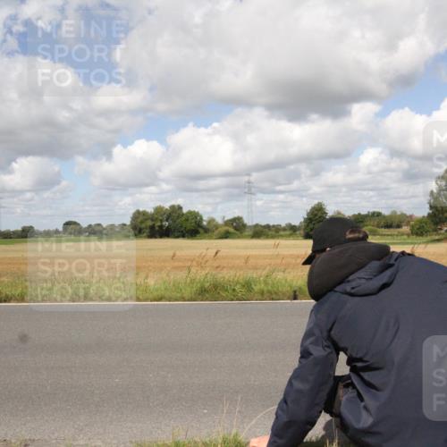 25.08.2024 - Elbe Triathlon Hamburg Fuchs,  Jonas http://msf.ph/oto/6842355 25.08.2024 11:47:36 Radfahren  meine-sportfotos.de